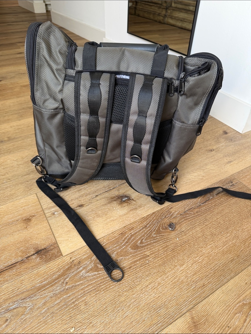 Outdoor Masters Snowboard Backpack. - Picture 3 of 5